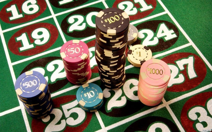 Bingo card selection screen on ph 27 showing multiple card options for Filipino players